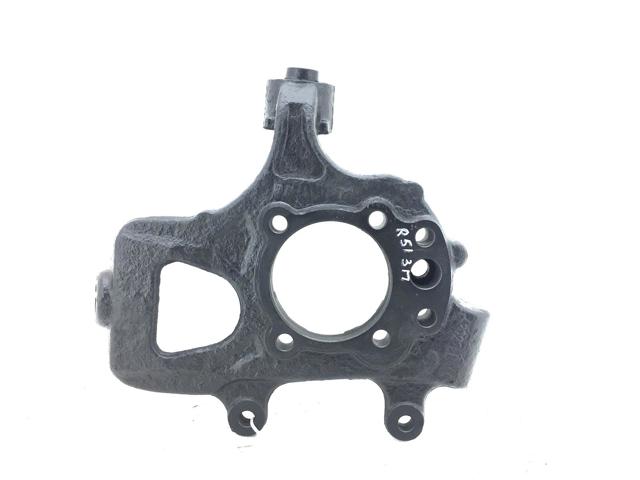 Кулак поворотний правий 43018EB300 NISSAN