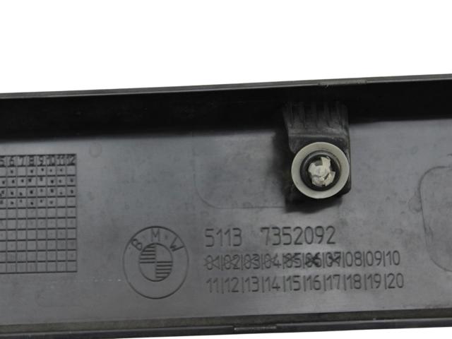 Молдинг передньої правої двері 51137352092 BMW