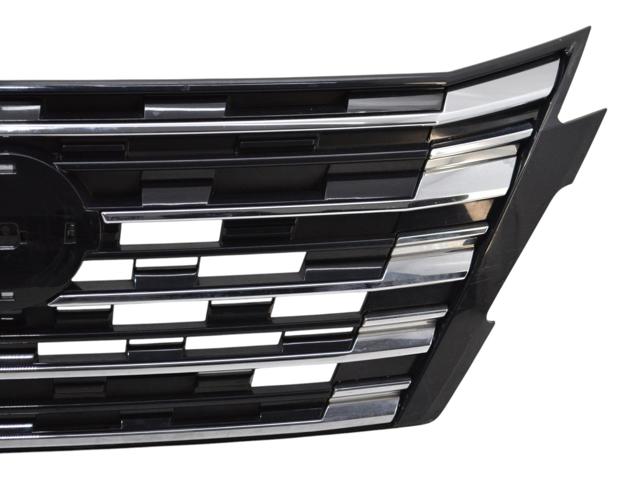 Захисна решітка радіатора 623104MT0A NISSAN