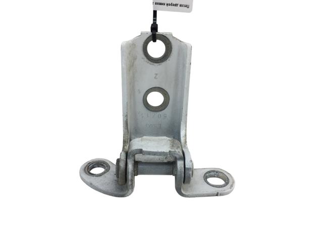 Петля задніх лівих дверей 687800H010 TOYOTA