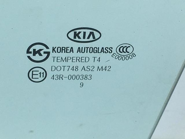 Вікно (передніх дверей) двері 824112P000 HYUNDAI
