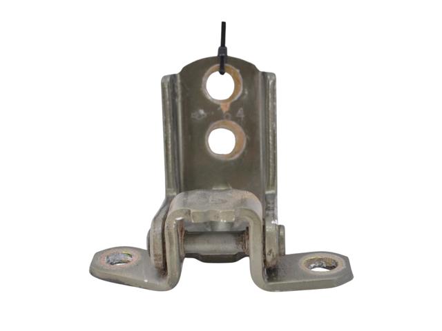 Петля задніх лівих дверей 82421EA00A NISSAN