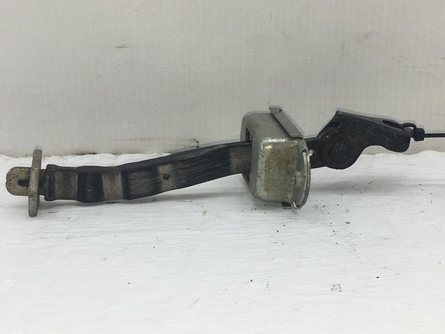 Обмежувач відкриття дверей, задній 824301KA0A NISSAN