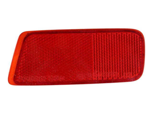 Правий катафот заднього бампера 84281AN000 SUBARU