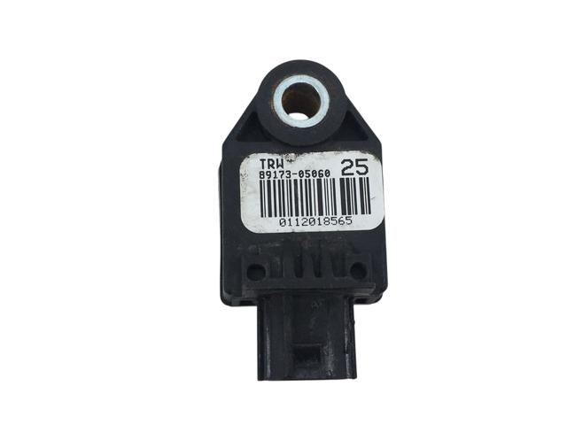 Датчик подушки безпеки 8917305060 TOYOTA