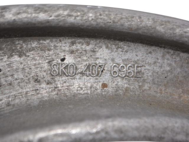 Правий важіль передній нижній підвіски 8K0407696F VAG