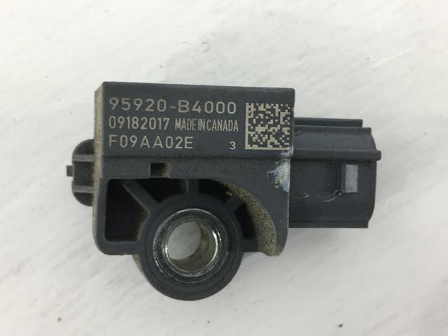 Датчик AIRBAG передній 95920B4000 HYUNDAI