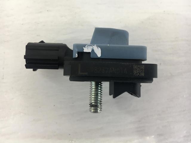 Датчик подушки безпеки 98237AN01A SUBARU