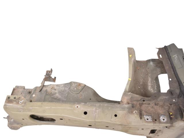 Отвір передніх лівих дверей G6023EB330 NISSAN