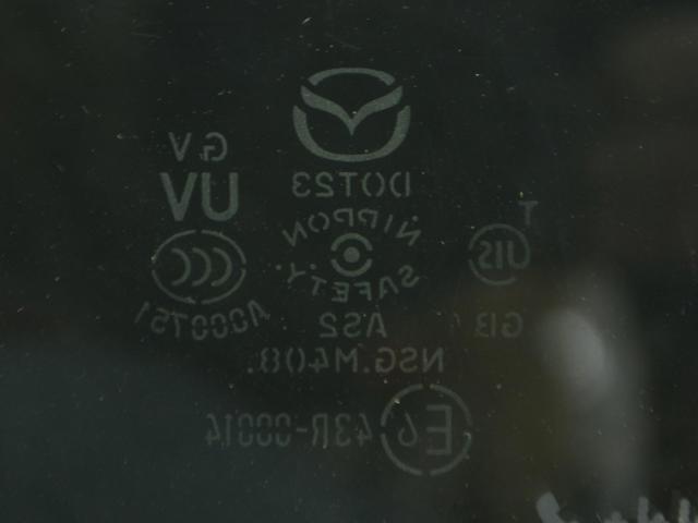 Скло пасажирських дверей KD5358510 MAZDA