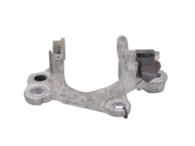 Кронштейн подушки (опори) двигуна, лівої KD623908YB MAZDA