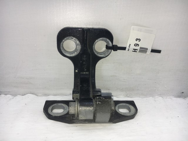Петля заднтої двері, лівої LR018035 LAND ROVER