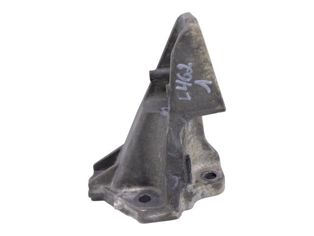 Кронштейн подушки (опори) двигуна, лівої LR033184 LAND ROVER