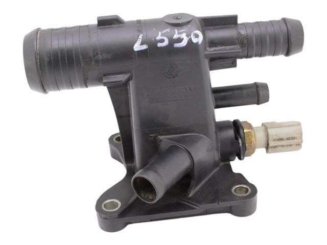 Фланець системи охолодження (трійник) LR038758 LAND ROVER