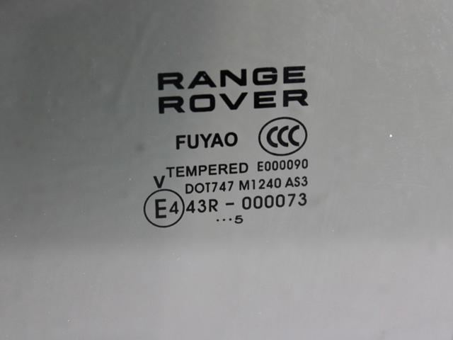 Скло задньої двері лівої LR044530 LAND ROVER