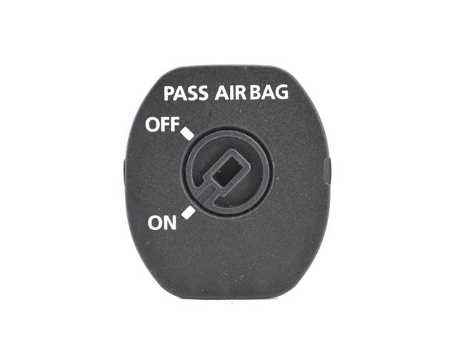 Кнопка відключення подушок безпеки AIRBAG YWL500050PVJ LAND ROVER
