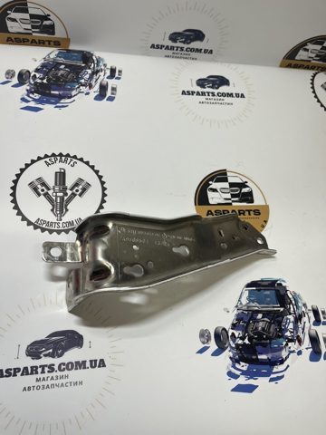 Кронштейн підсилювача переднього бампера 51117498085 BMW