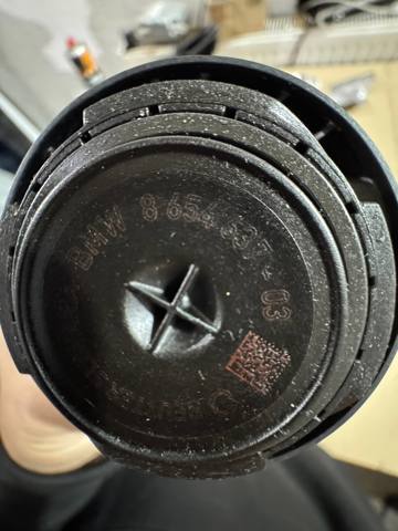 Кришка маслозаливной горловини 11128654637 BMW