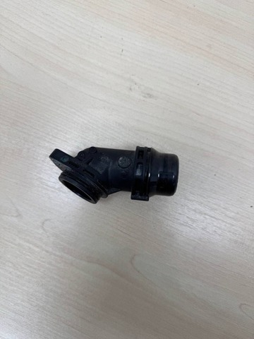 Патрубок системи охолодження 11518482258 BMW