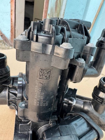 Блок термостата 11538642559 BMW