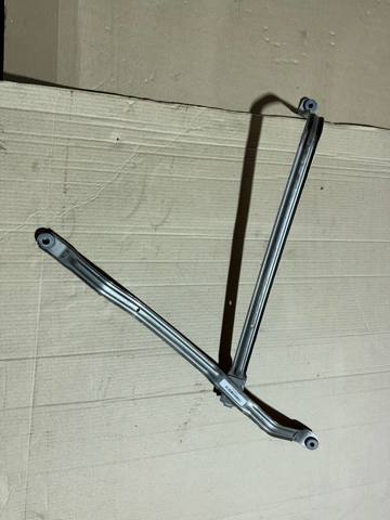 Кронштейн баку паливного 16117468278 BMW
