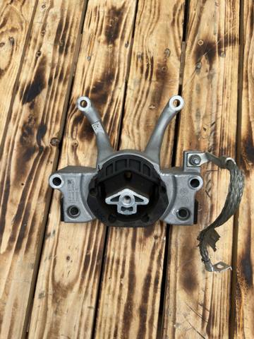 Подушка коробки передач 22326862575 BMW