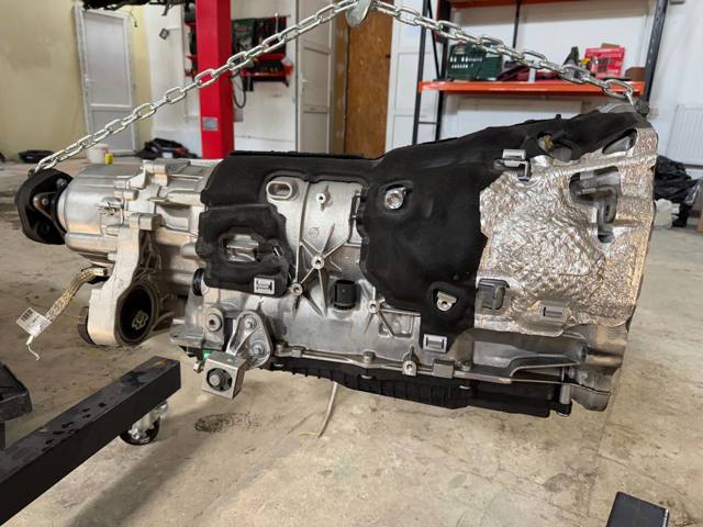 Коробка автомат 24005A2DA51 BMW