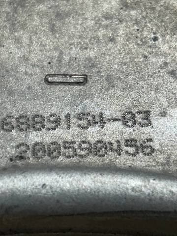 Важіль передньої підвіски верхній, правий 31106889154 BMW
