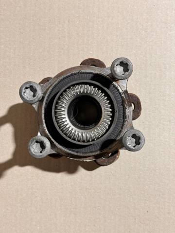Колеса і маточини 31202408656 BMW