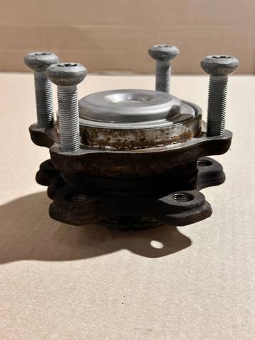 Маточина (передня) 31206866315 BMW
