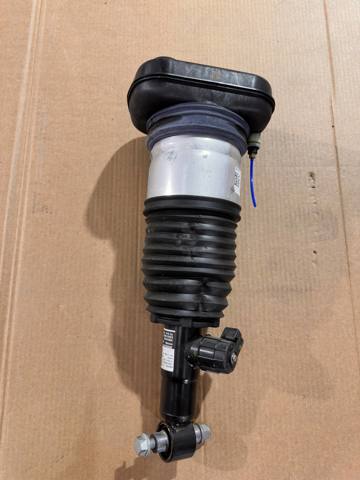Стійка задня права 37106869040 BMW