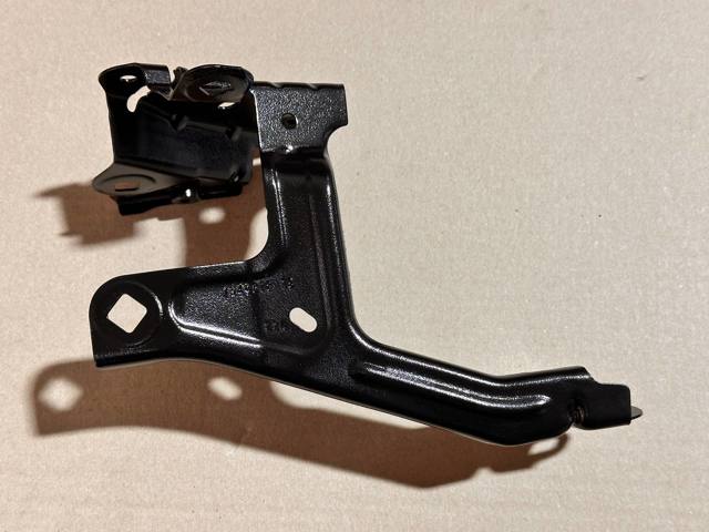 Кронштейн кріплення крила переднього правого, передній 41007440424 BMW