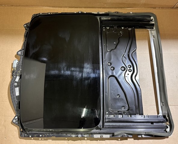 Скло даху 54107214889 BMW