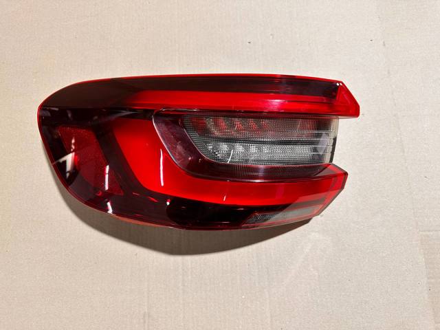 Задній правий зовнішній ліхтар 63215A164B4 BMW