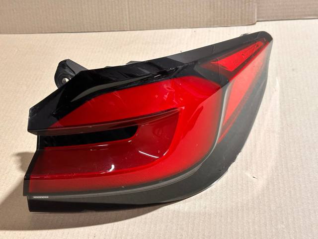 Фара задня права зовнішня 63218493814 BMW