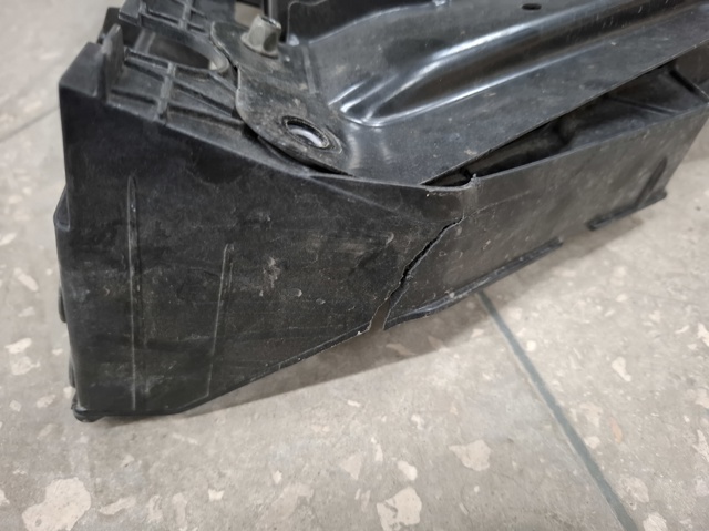Оперення в зборі 2GA805588S VAG