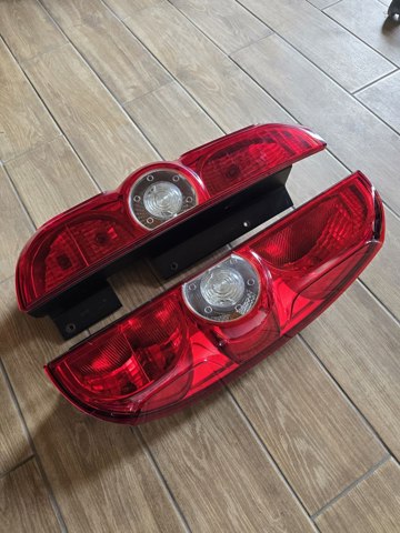 Задній правий стоп 00518106730 FIAT