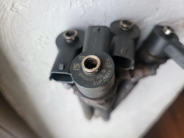 Форсунка дизельна в зборі, розпилювач + тримач 0445110300 BOSCH