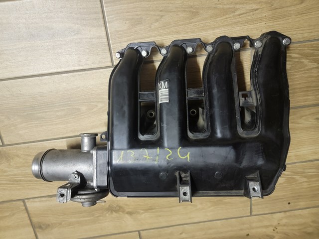 Колектор впускний 7795393 BMW