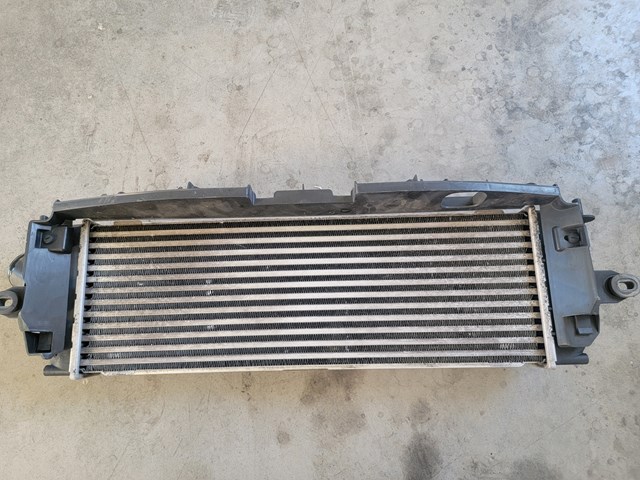 Охолоджувач наддувочного повітря 8200411160 NISSAN
