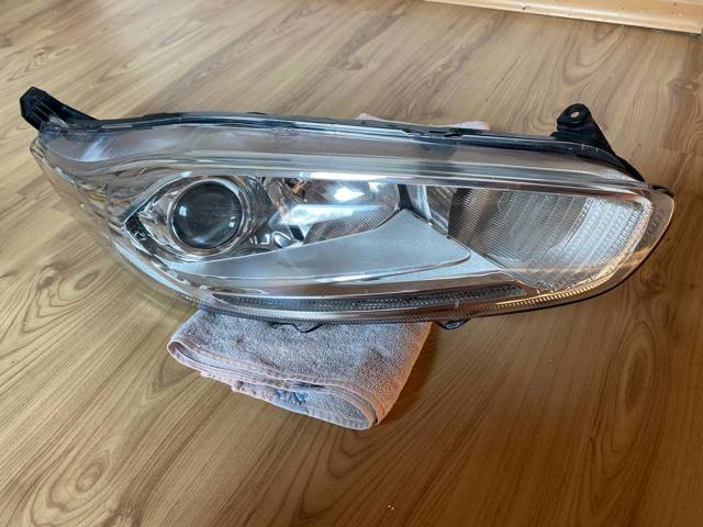Права блок фара C1BB13W029CG FORD