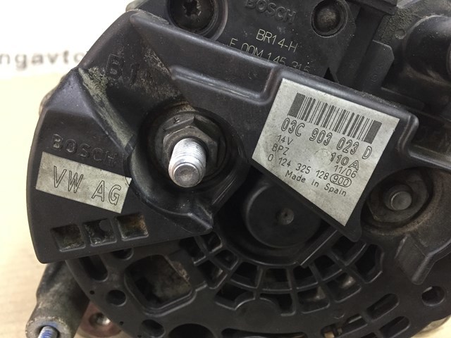 Генератор автомобільний 03C903023D VAG