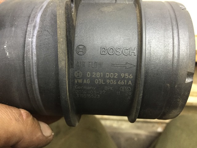 Датчик масової витрати повітря 03L906461A VAG