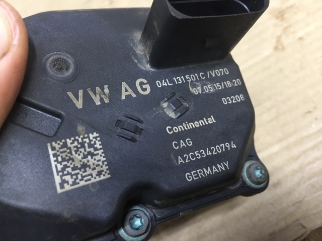 Клапан EGR, рециркуляції газів 04L131501C VAG
