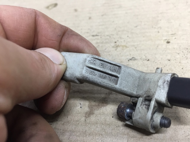Датчик управління двигуном 04L906433E VAG