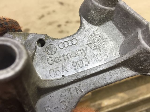 Накінечник свічки запалювання 06A903103 VAG