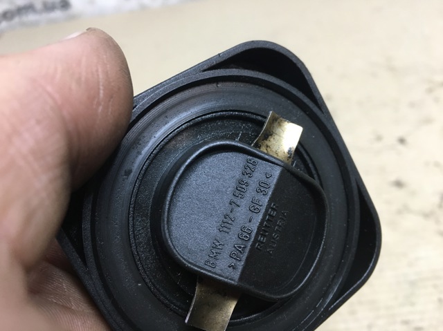Кришка маслозаливной горловини 11127509328 BMW