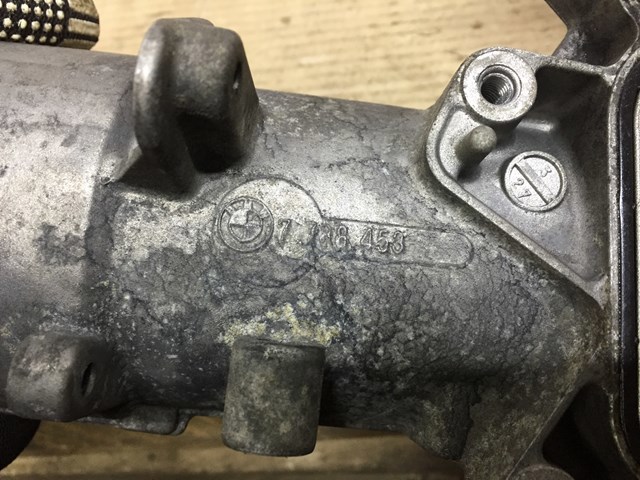 Корпус масляного фільтра 11427788453 BMW