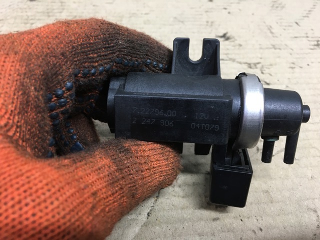 Перетворювач тиску (соленоїд) наддуву / EGR 11742247906 BMW