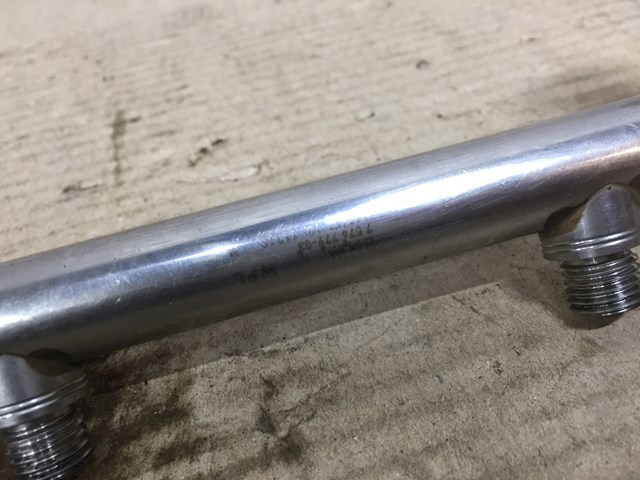 Паливна рампа 13537576779 BMW